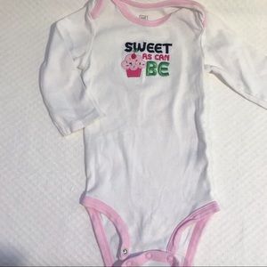 🎀 18mos Long Sleeve Onesie 🎀